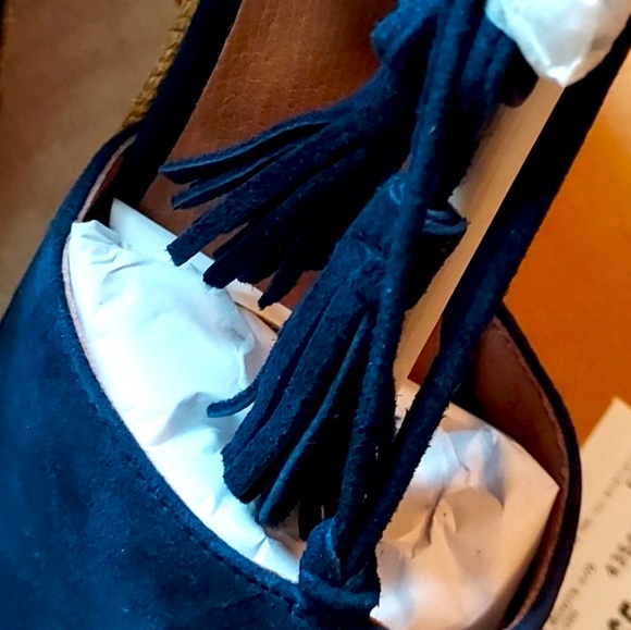 🆕️ CAbi Navy Blue Espadrille Wedge Sandals (Original Box) Boho Style Size 6 - Picture 7 of 14
